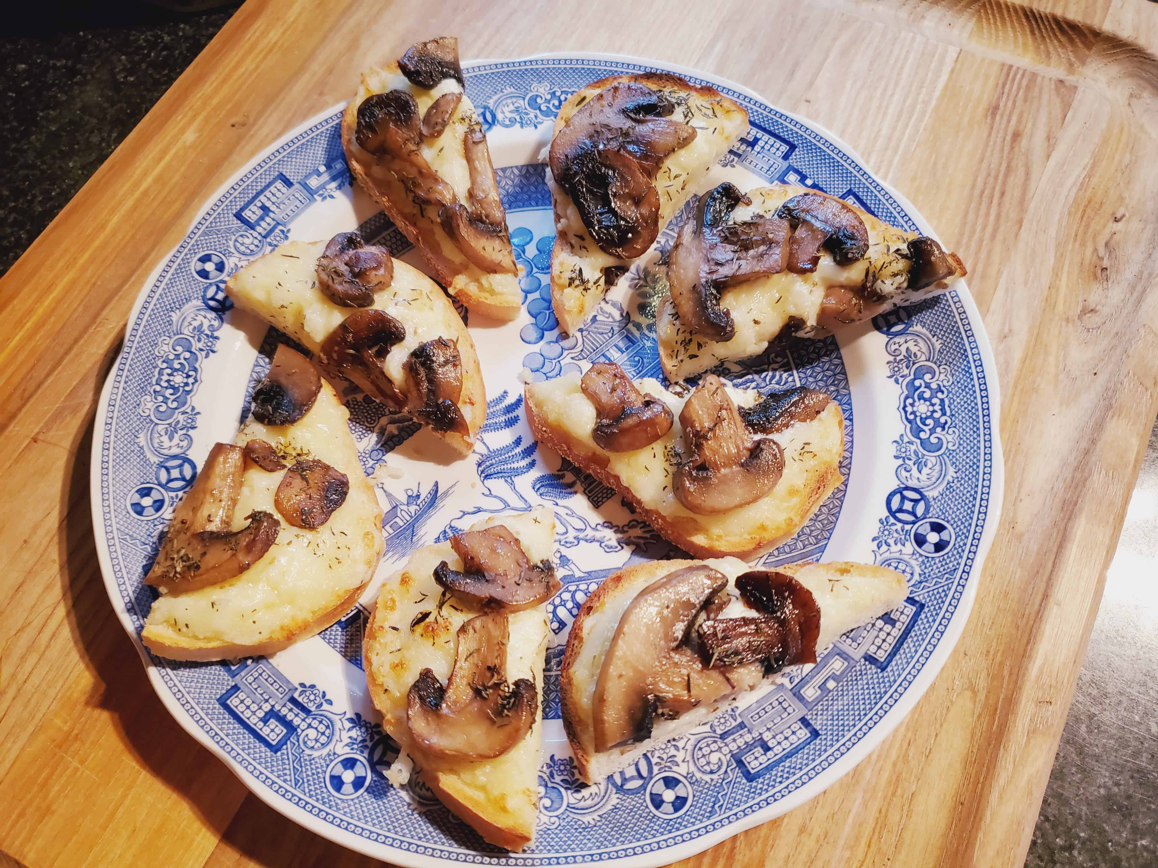 Mushroom-Thyme-Cheesy-Bread-6